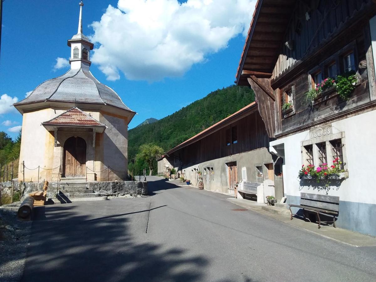 Chalet Le Tsale Villa Les Sciernes d'Albeuve Bagian luar foto